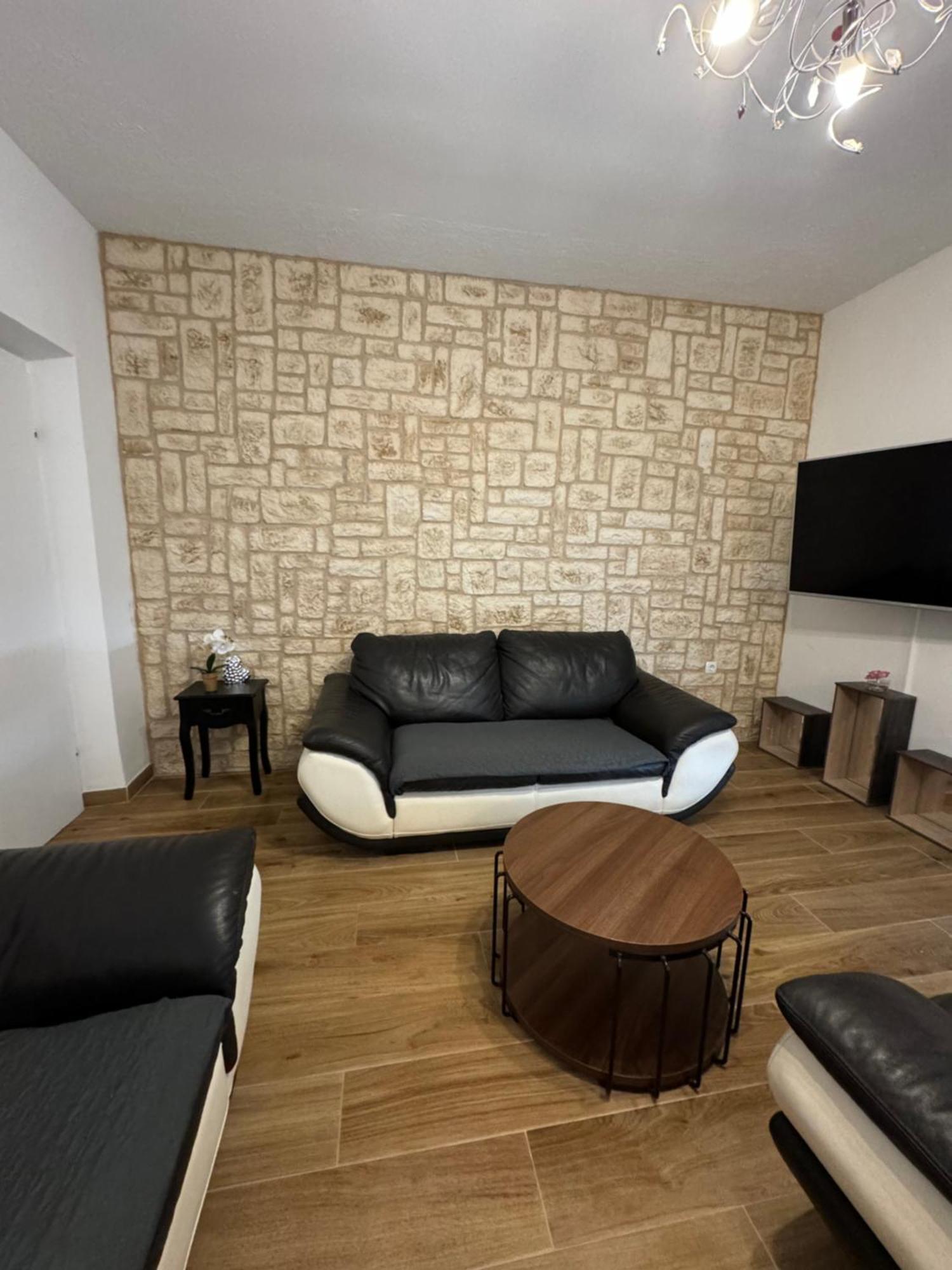 Residence Biocic Donji Okrug  Bilik gambar